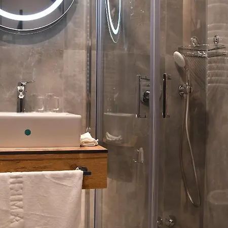 Kame Belgrade,贝尔格莱德凯美酒店 Hotel 4*